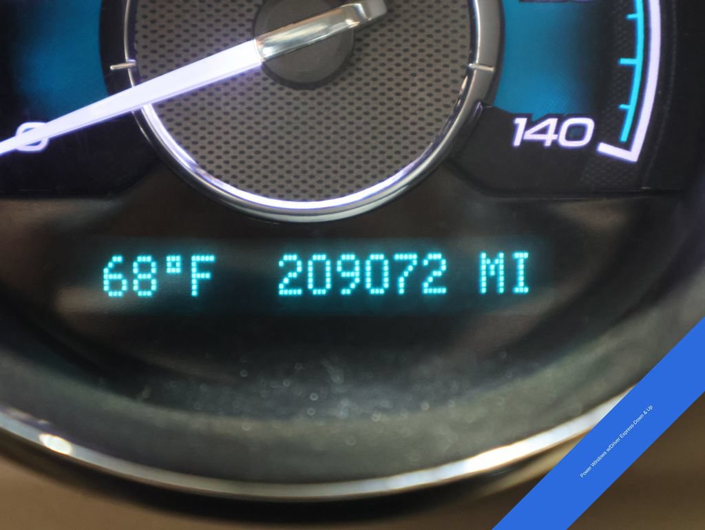 Used 2008 Chevrolet Malibu LTZ FWD image 4