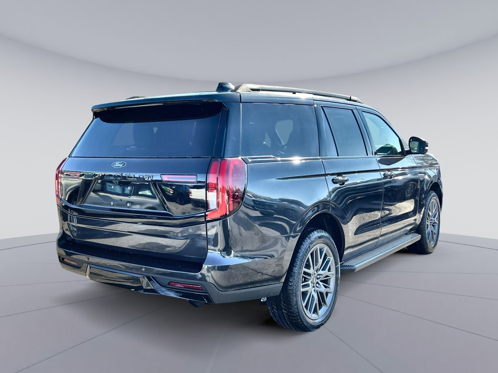 New 2026 Ford Expedition Platinum w/ Stealth Appearance Package image 7