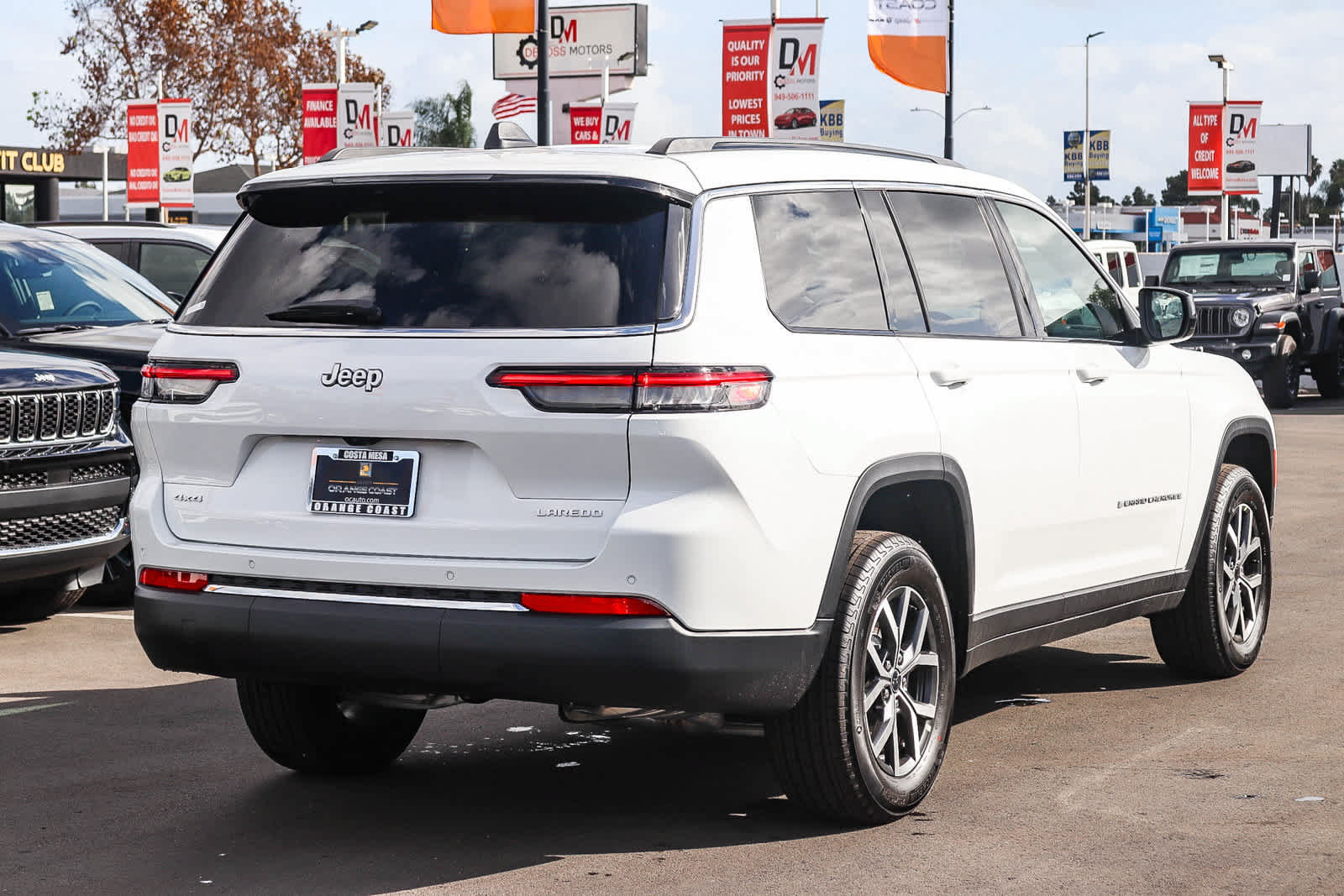 New 2027 Jeep Grand Cherokee L Laredo AWD/4WD image 4