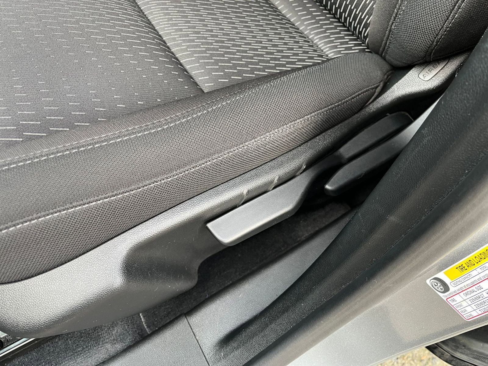 Used 2025 Chevrolet Equinox LT image 23