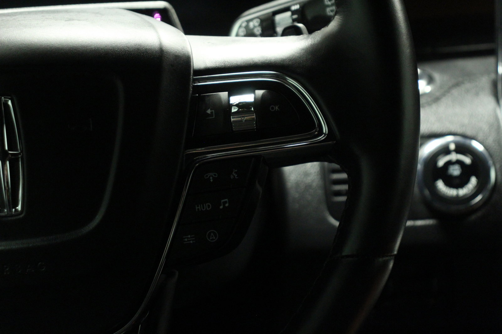 Used 2024 Lincoln Navigator Reserve image 23