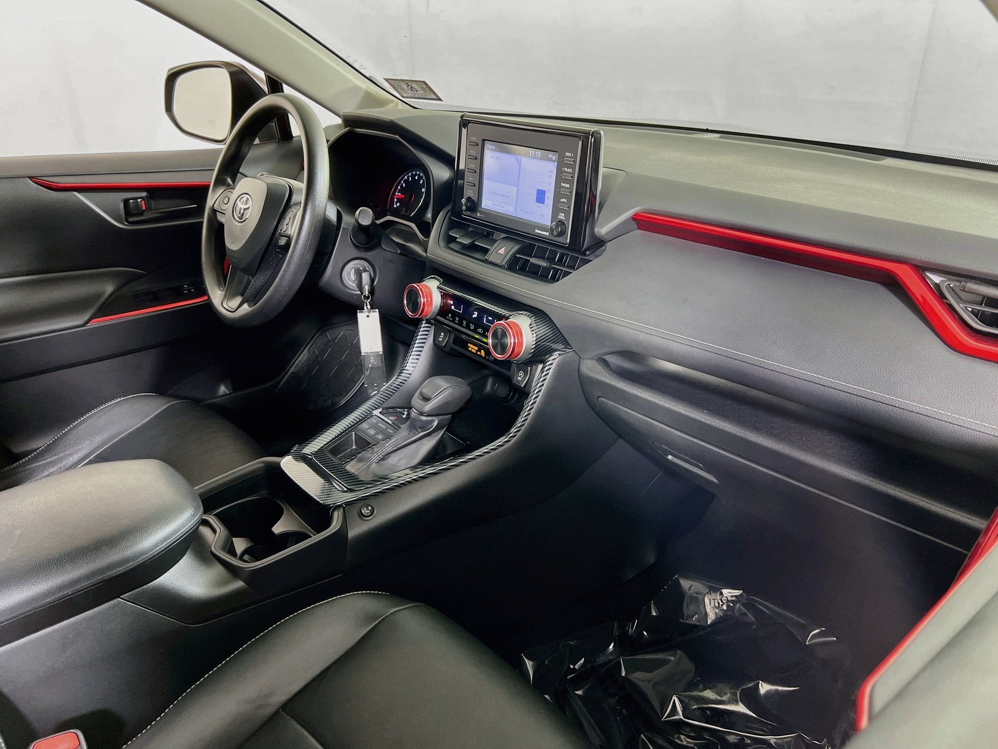 Used 2021 Toyota RAV4 LE w/ Carpet Mat Package (TMS) AWD/4WD image 26