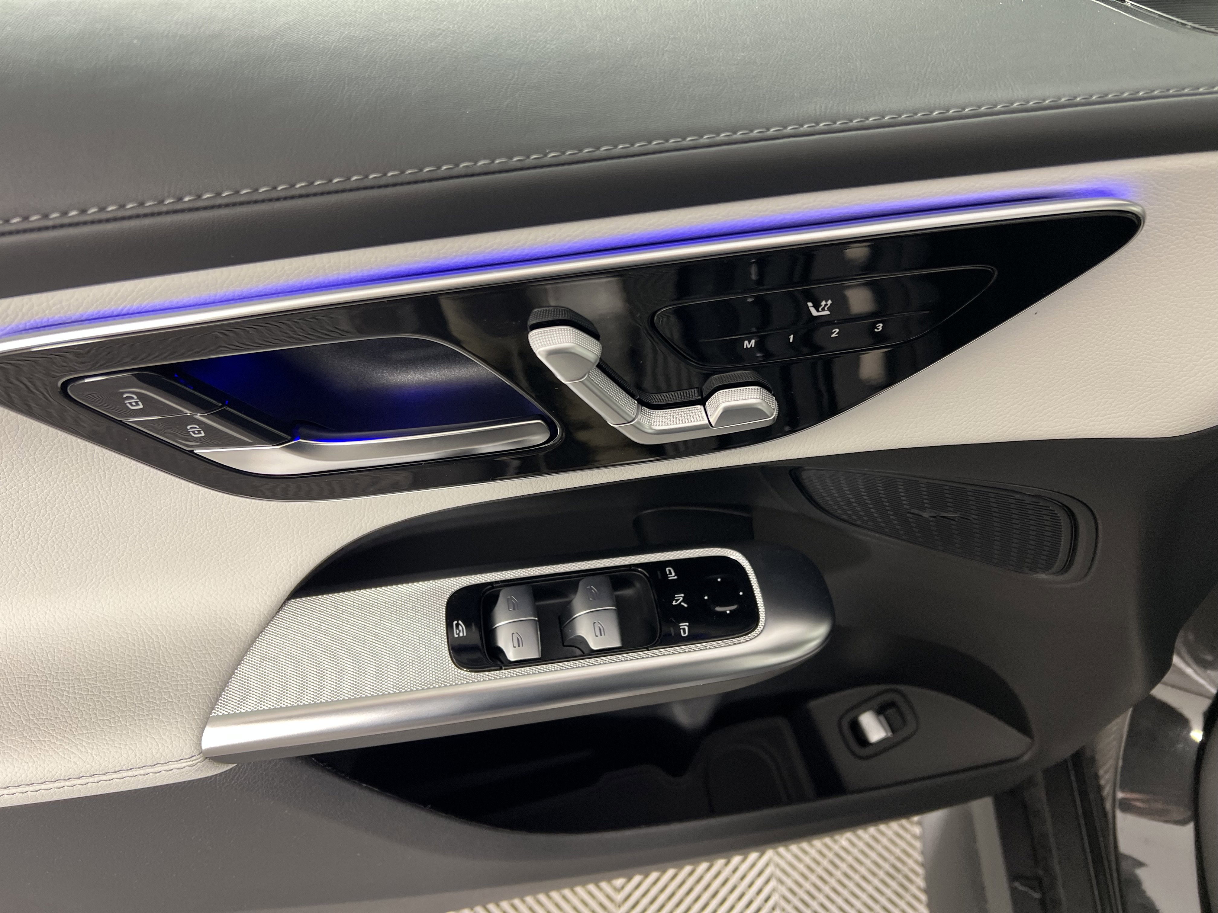 New 2026 Mercedes-Benz GLC 300 4MATIC image 19