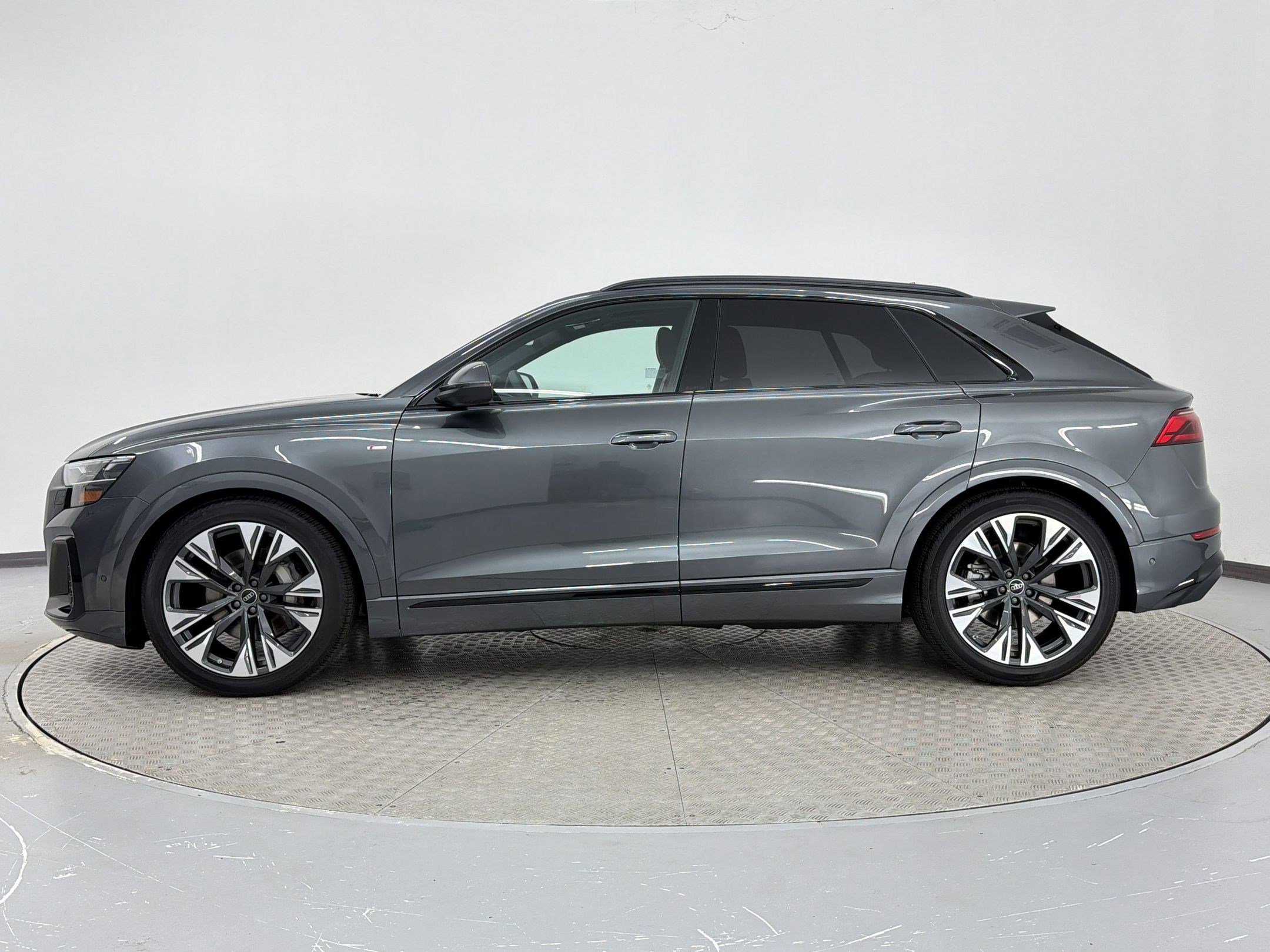 New 2026 Audi Q8 Prestige image 2