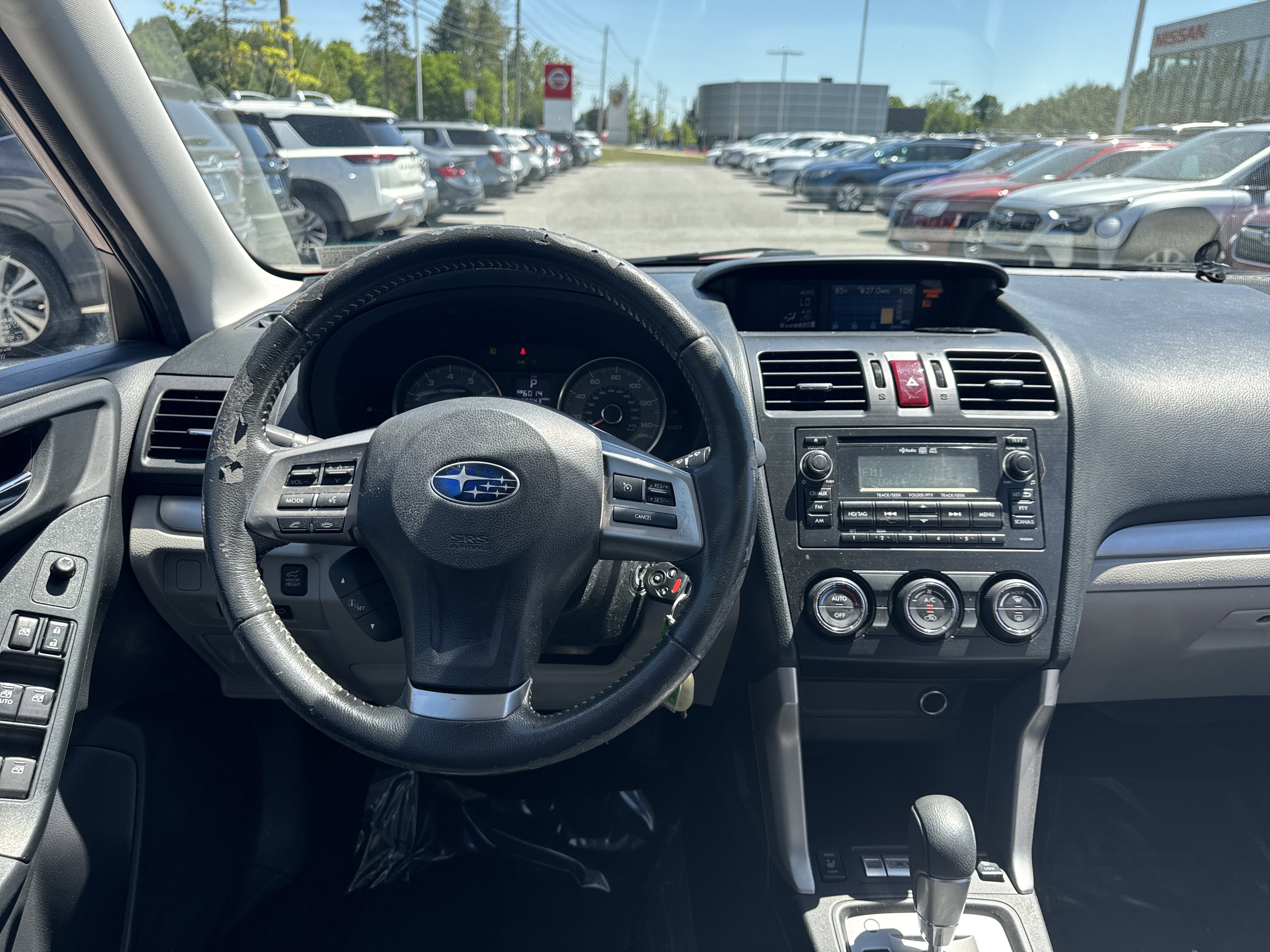 Used 2015 Subaru Forester 2.5i Limited w/ Popular Package #2 AWD/4WD image 2