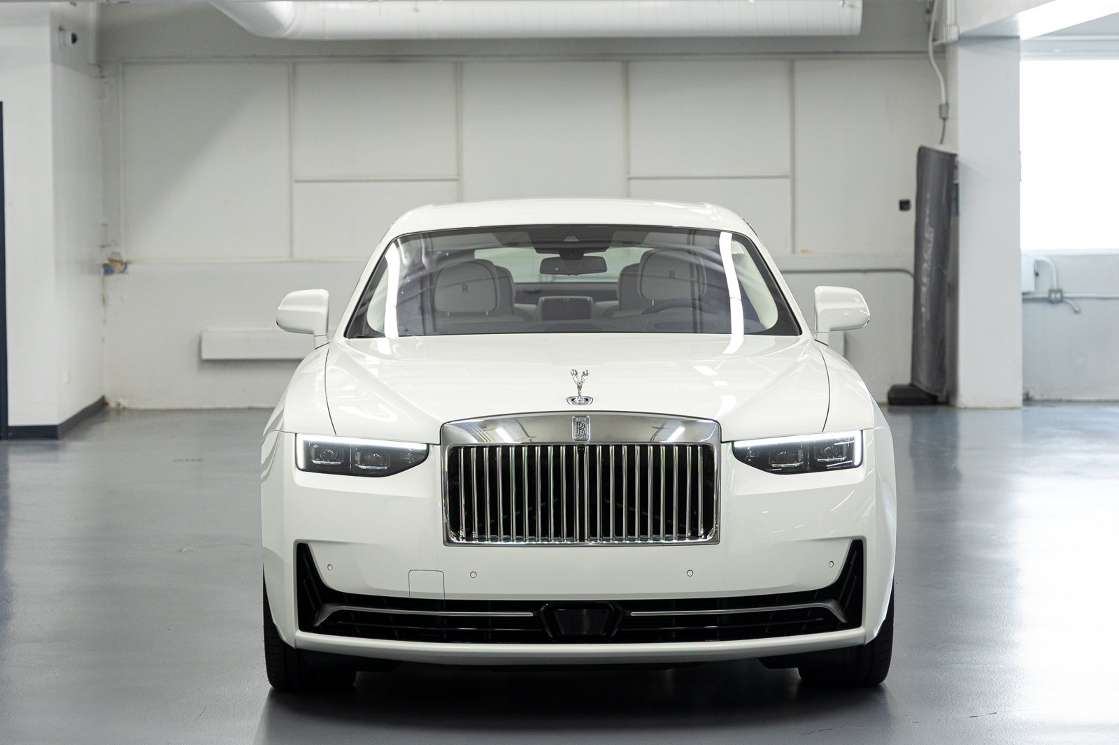 New 2027 Rolls-Royce Ghost Extended Wheelbase AWD/4WD image 9