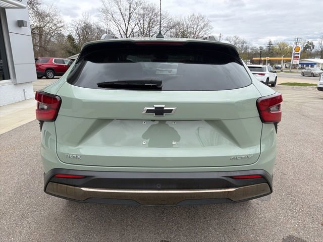 Certified 2025 Chevrolet Trax ACTIV w/ Sunroof Package FWD image 4