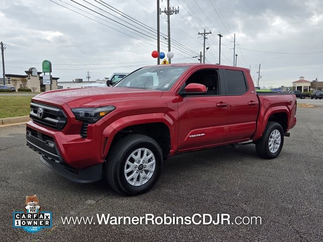 Used 2025 Toyota Tacoma SR5 image 3