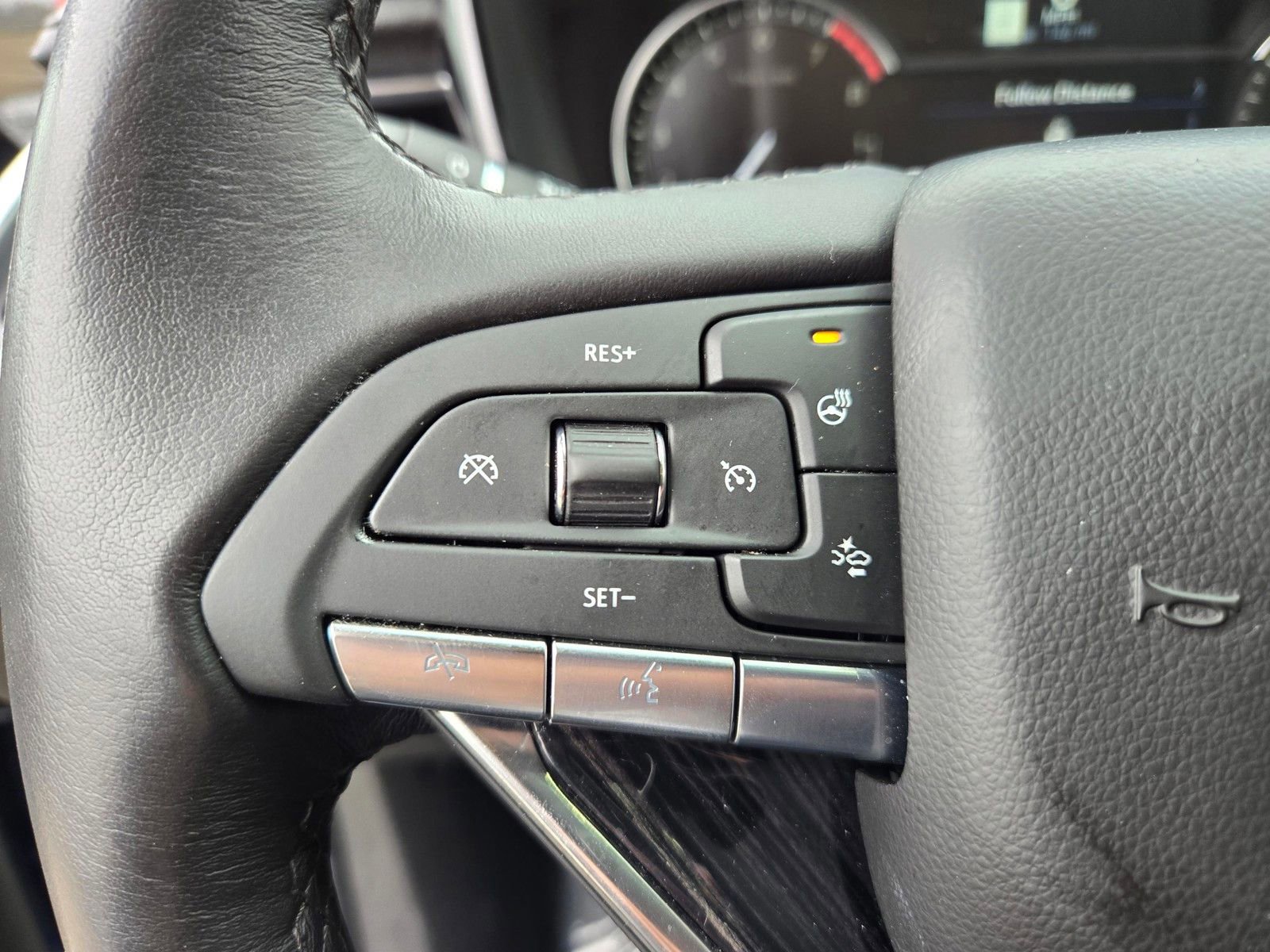 Used 2025 Cadillac XT6 Premium Luxury image 16