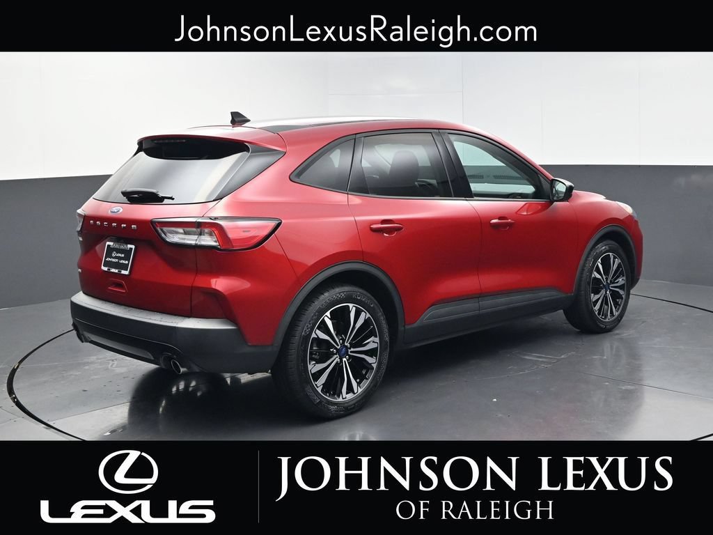 Used 2021 Ford Escape SE w/ SE Sport Appearance Package FWD image 9