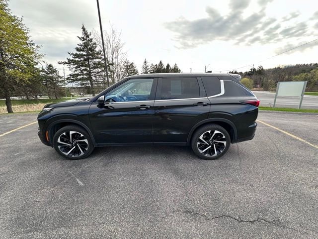 Used 2022 Mitsubishi Outlander ES image 6