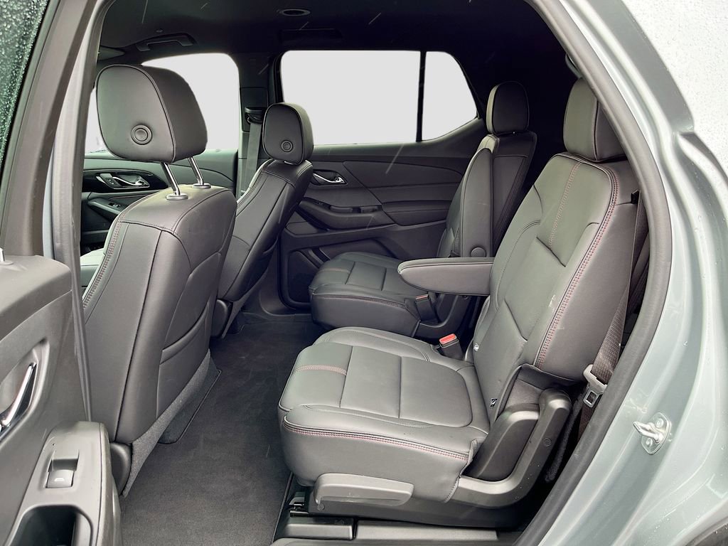 Used 2023 Chevrolet Traverse RS image 25