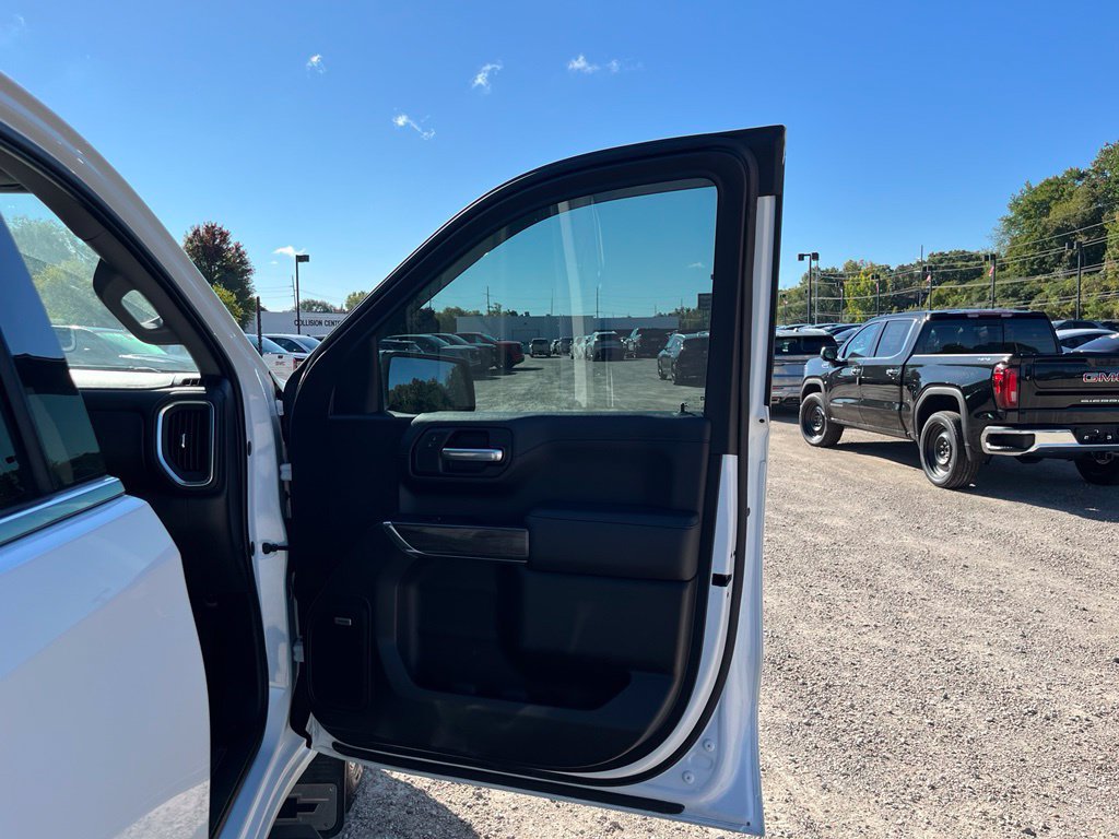 Used 2019 Chevrolet Silverado 1500 LTZ w/ LTZ Plus Package AWD/4WD image 32