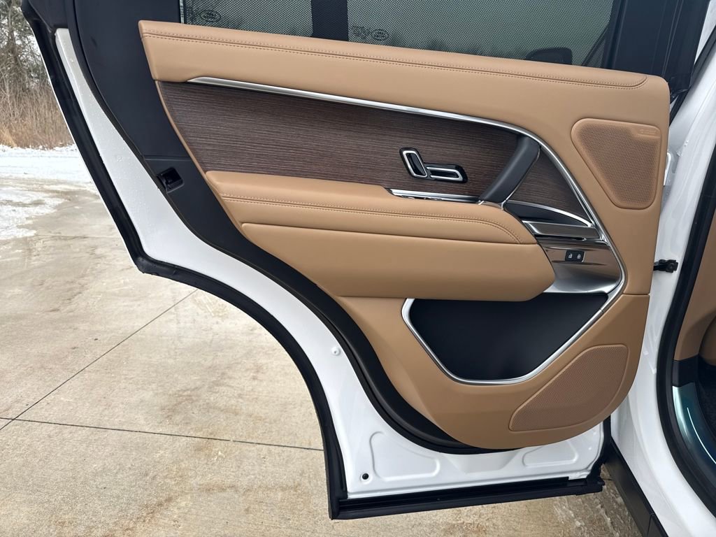New 2026 Land Rover Range Rover SE AWD/4WD image 12