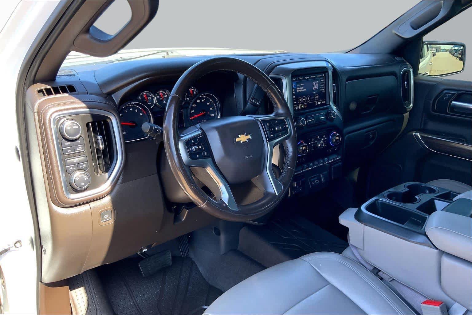 Used 2020 Chevrolet Silverado 1500 LT w/ Texas Edition AWD/4WD image 18