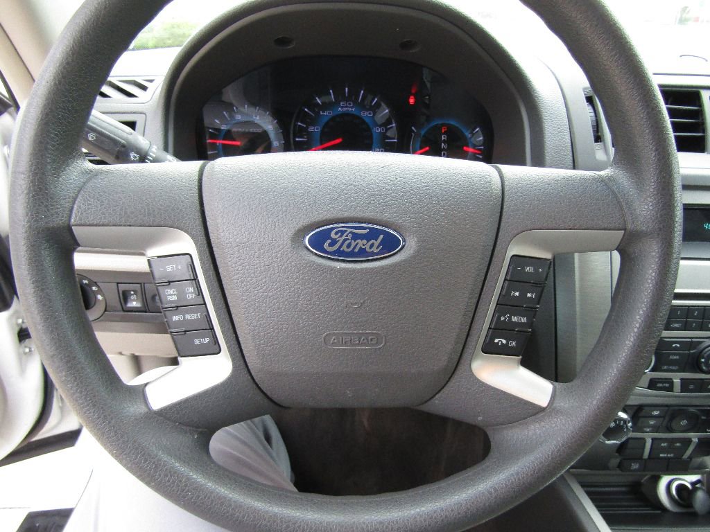Used 2012 Ford Fusion SE FWD image 15