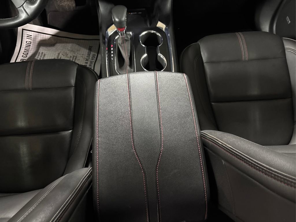 Used 2023 Chevrolet Traverse RS image 23