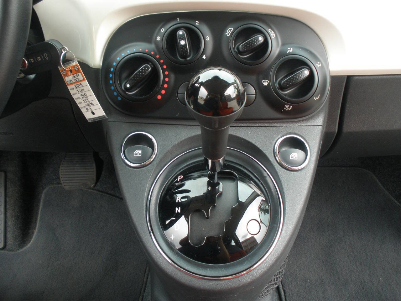 Used 2015 FIAT 500 Pop image 34