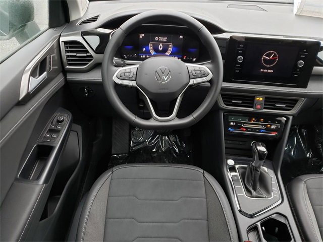 New 2026 Volkswagen Taos SE image 10