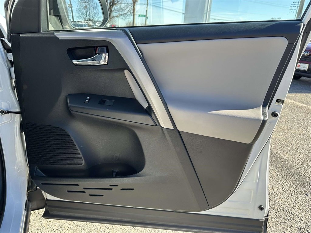 Certified 2018 Toyota RAV4 XLE image 12