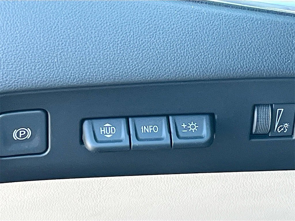 Used 2023 Buick Enclave Premium w/ Experience Buick Package image 10