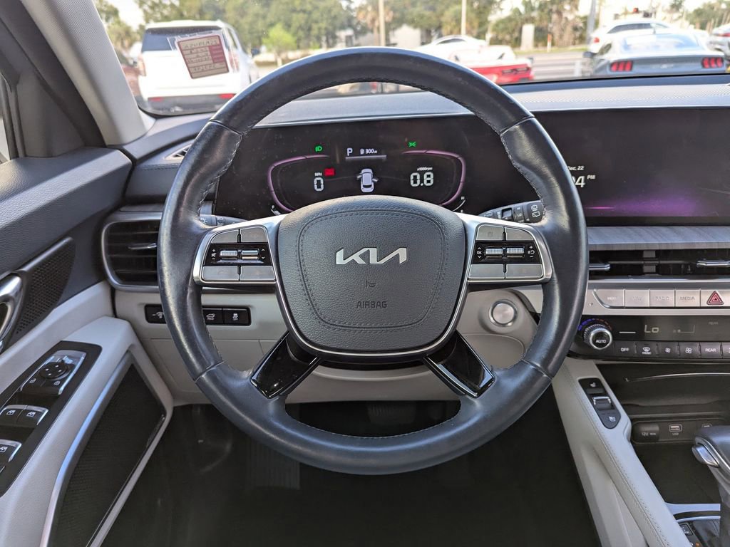 Certified 2023 Kia Telluride EX w/ EX Captain's Chair Package image 12