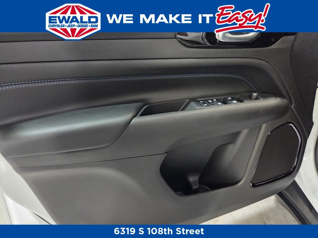 New 2026 Jeep Compass Limited image 11