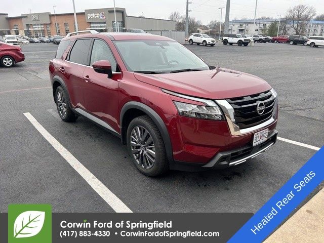 Used 2023 Nissan Pathfinder SL w/ SL Premium Package image 3