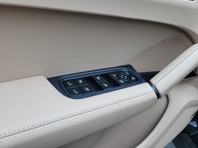 New 2026 Porsche Cayenne S AWD/4WD image 27