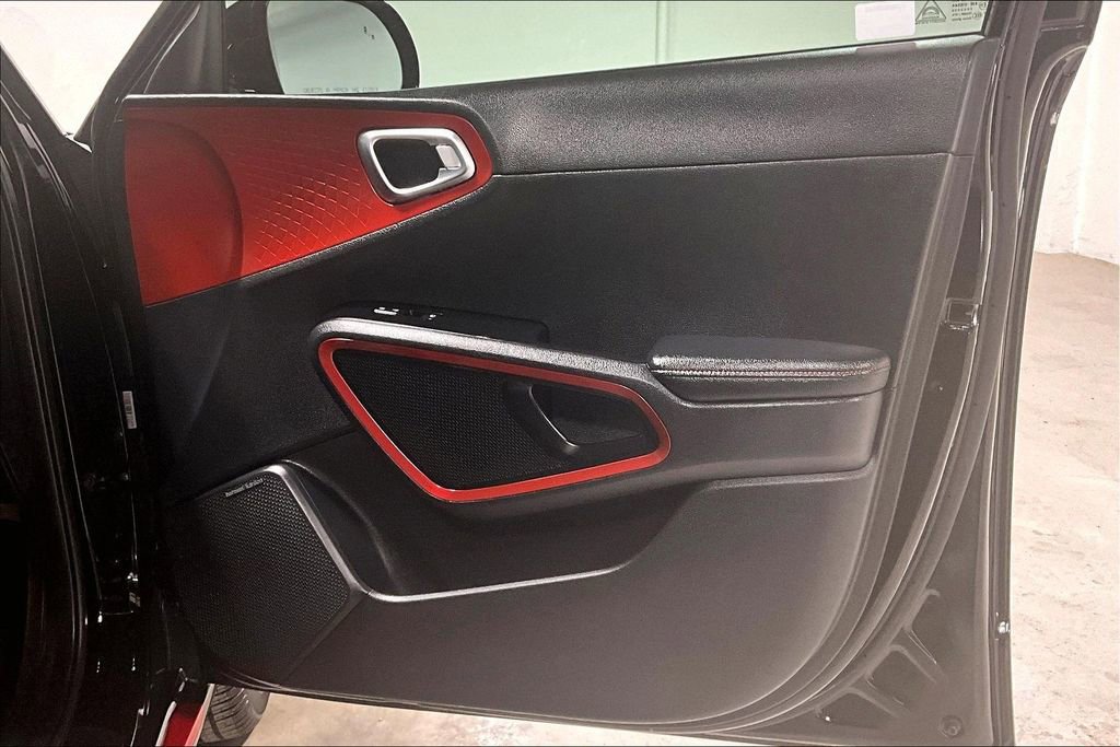 Used 2021 Kia Soul Turbo image 23