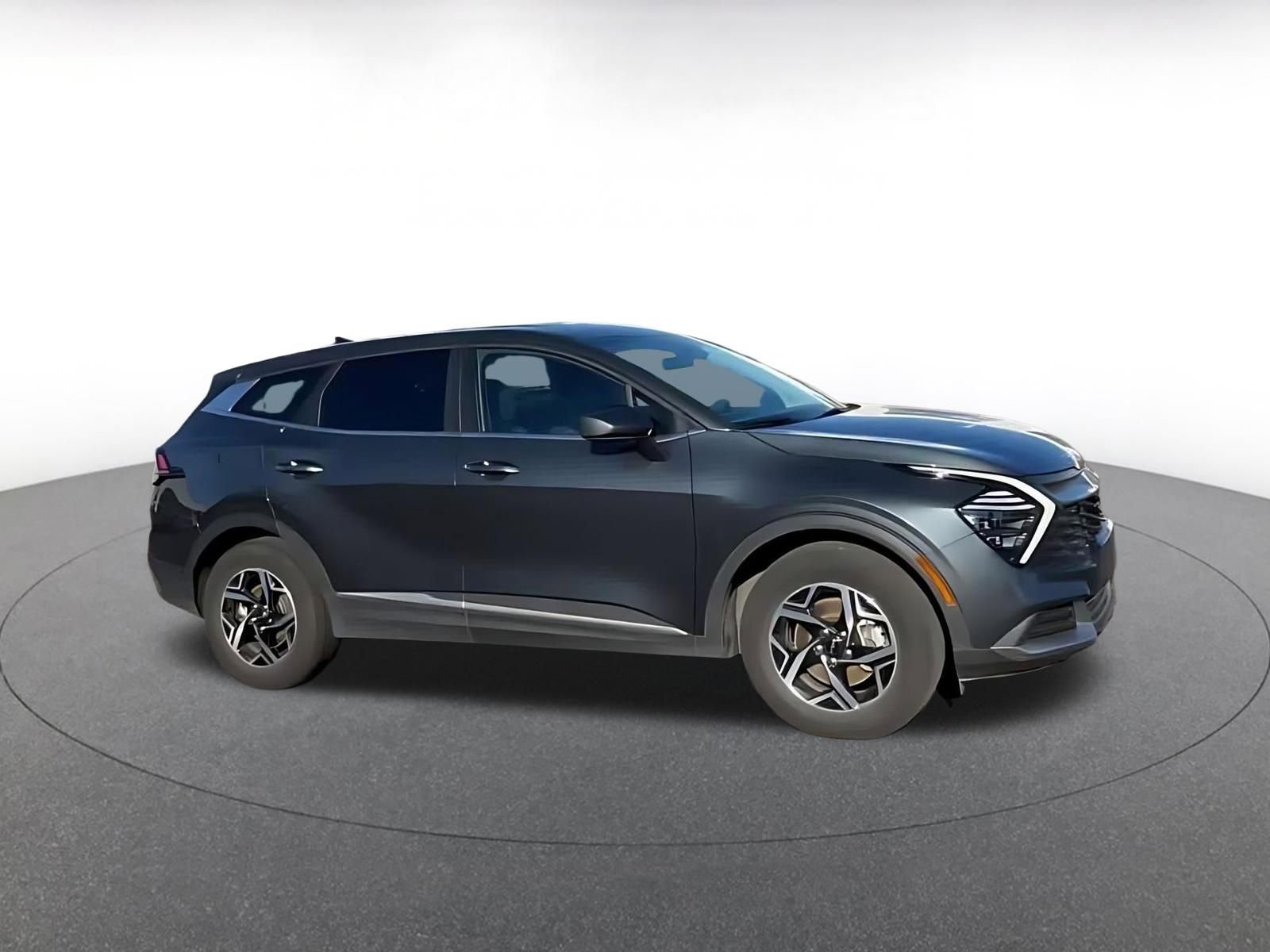 Used 2025 Kia Sportage LX video 2