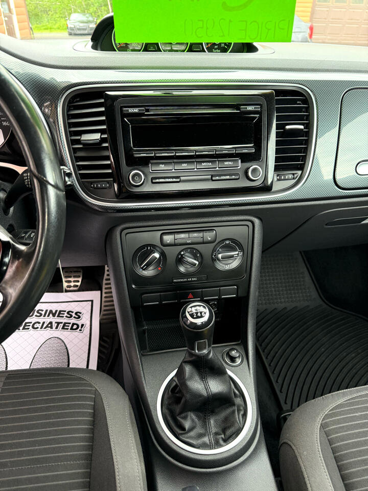 Used 2013 Volkswagen Beetle 2.0T image 8
