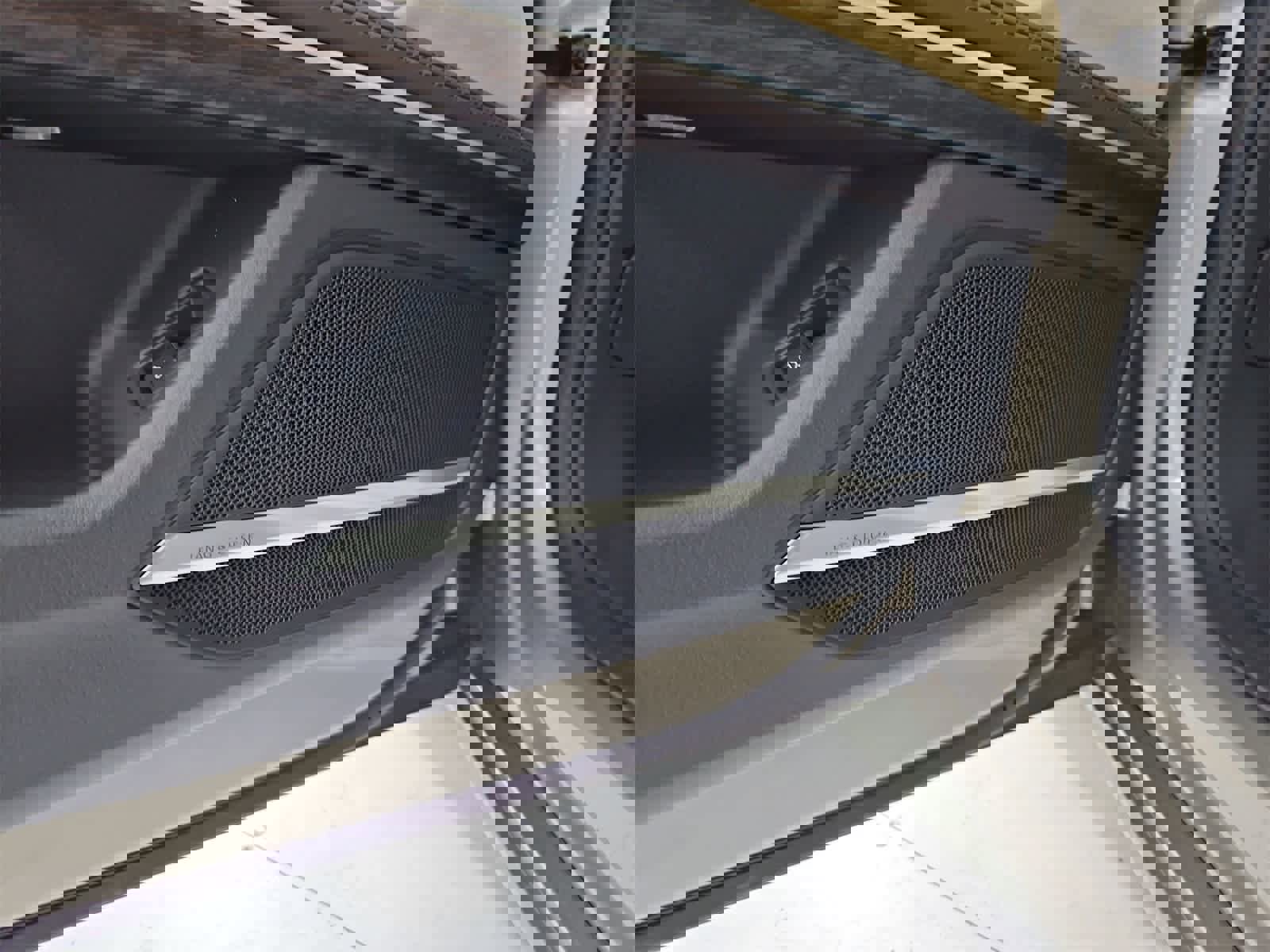 Used 2020 Audi A8 L 4.0T image 32