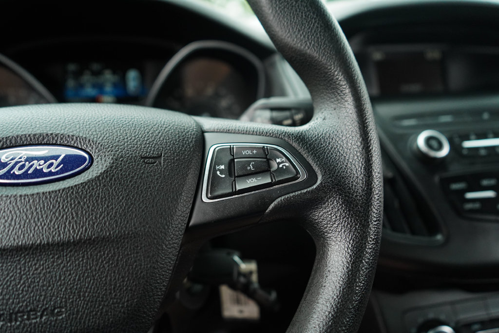 Used 2018 Ford Focus SE FWD image 27