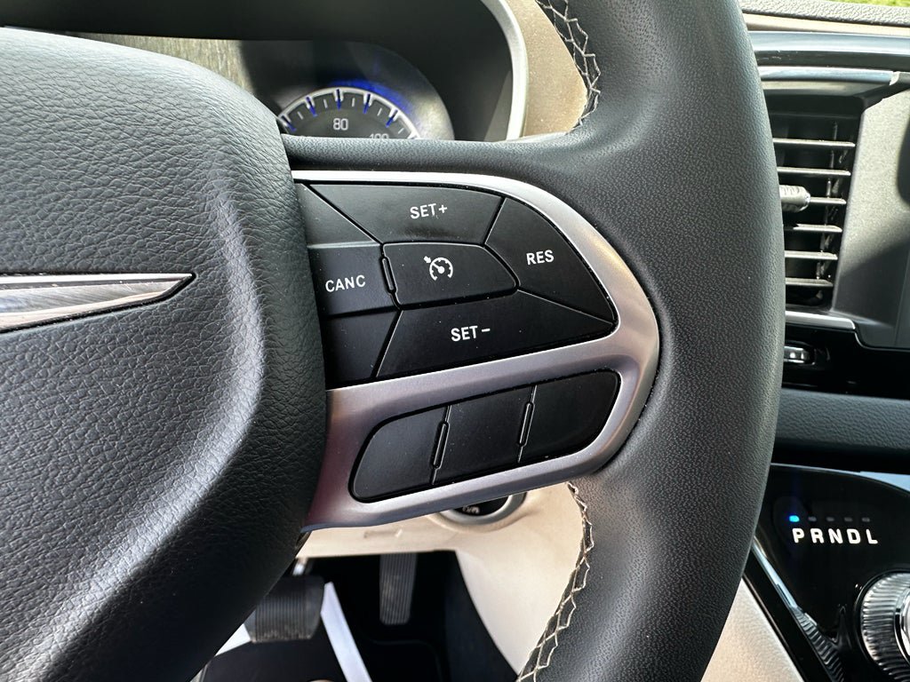 Used 2023 Chrysler Voyager LX FWD image 15