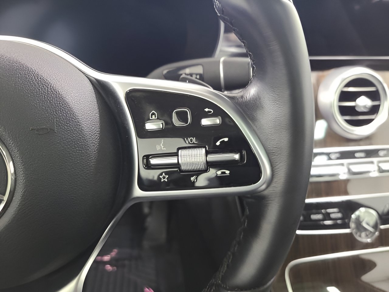 Used 2022 Mercedes-Benz C 300 4MATIC Coupe image 18