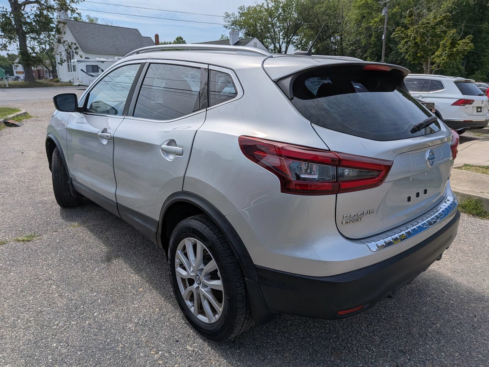 Used 2020 Nissan Rogue Sport SV w/ All-Weather Package AWD/4WD image 4