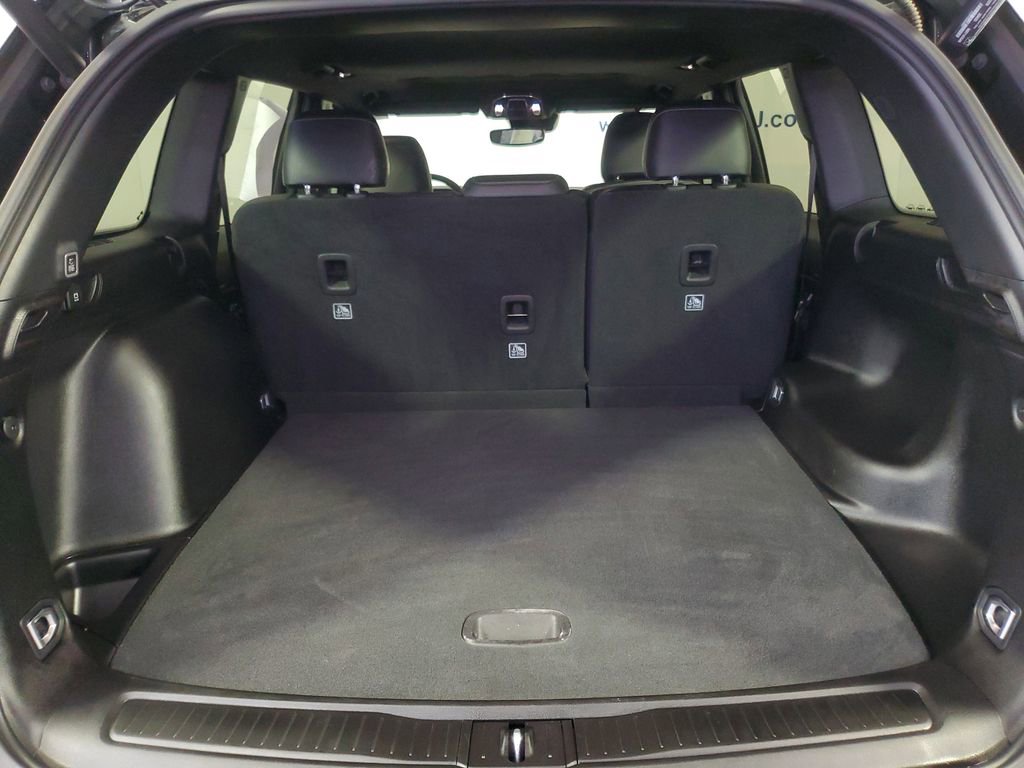 Used 2024 Jeep Grand Cherokee Altitude AWD/4WD image 11