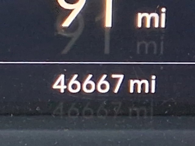 Used 2023 Cadillac XT4 Luxury w/ Cold Weather Package image 10