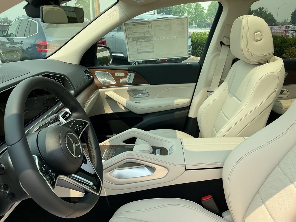 New 2026 Mercedes-Benz GLS 450 4MATIC image 11