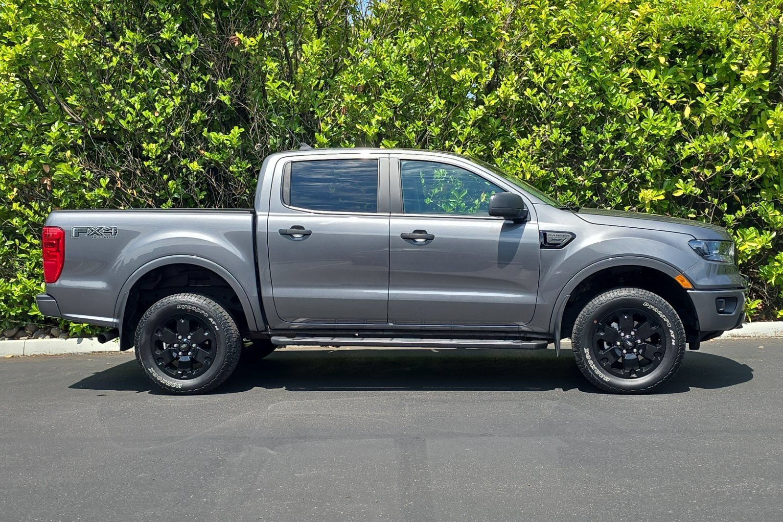 Used 2022 Ford Ranger XLT w/ Equipment Group 301A Mid AWD/4WD image 3