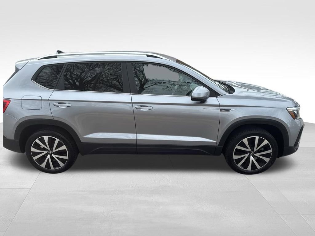 Used 2024 Volkswagen Taos SE FWD image 26