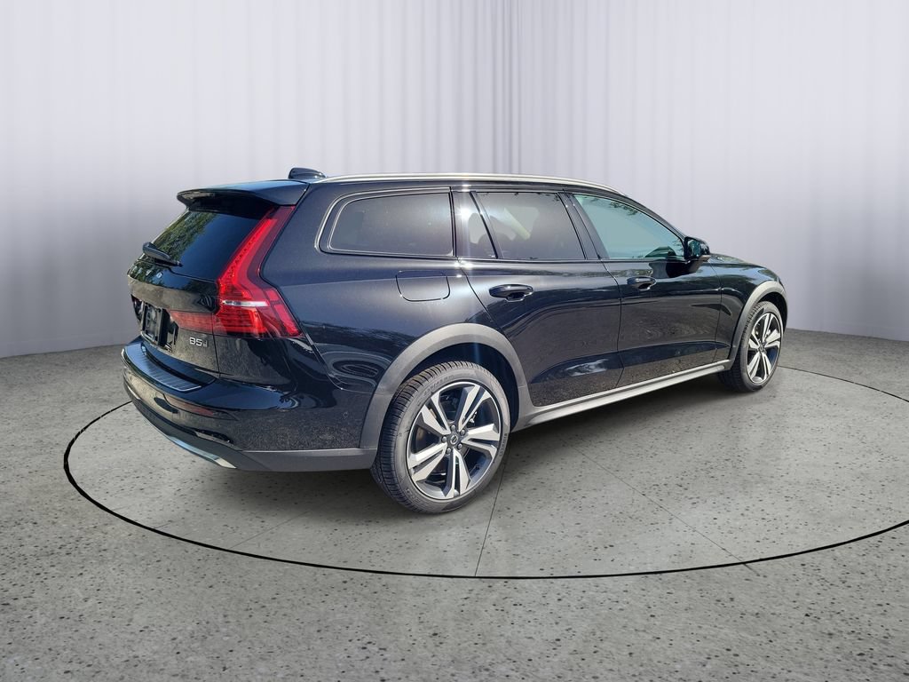 New 2026 Volvo V60 B5 Cross Country Plus w/ Protection Package Premier AWD/4WD image 2
