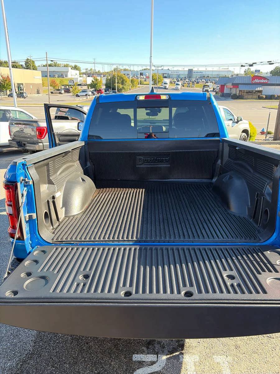 Used 2025 RAM 1500 Tradesman AWD/4WD image 32