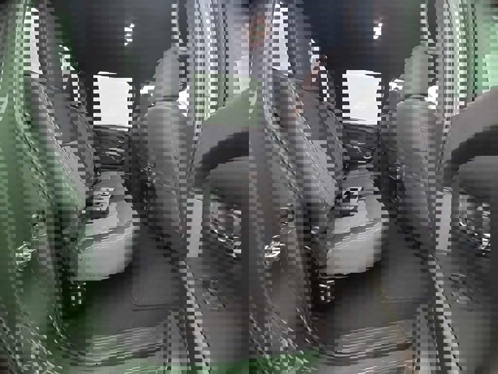 Used 2024 Nissan Titan SV w/ SV Bronze Edition Package image 42