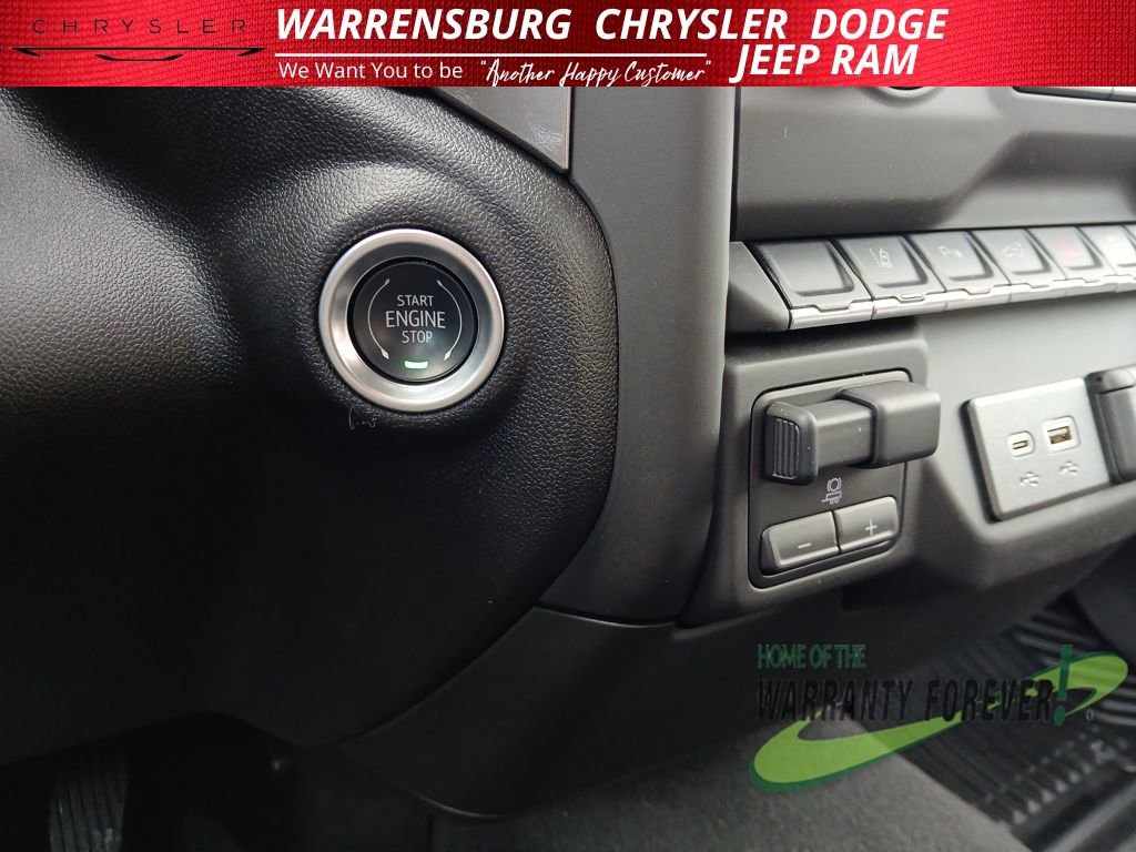 Used 2025 Chevrolet Silverado 2500 Custom w/ Custom Value Package image 25