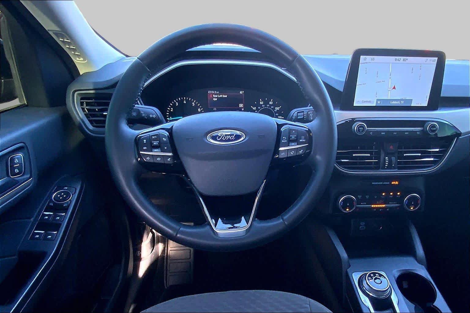Used 2022 Ford Escape SE w/ SE Sport Appearance Package FWD image 6