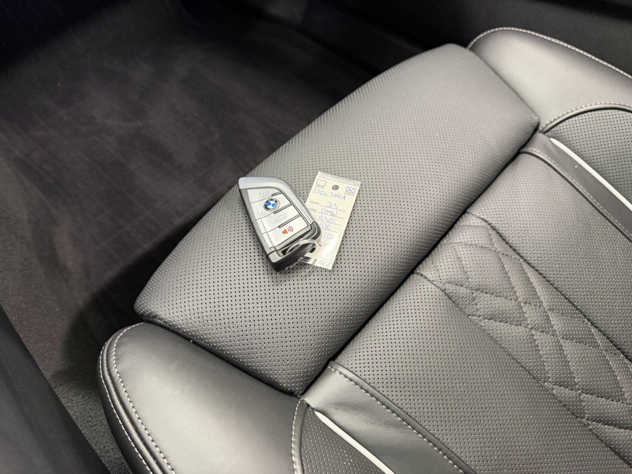 Used 2023 BMW 530i xDrive w/ Executive Package image 33