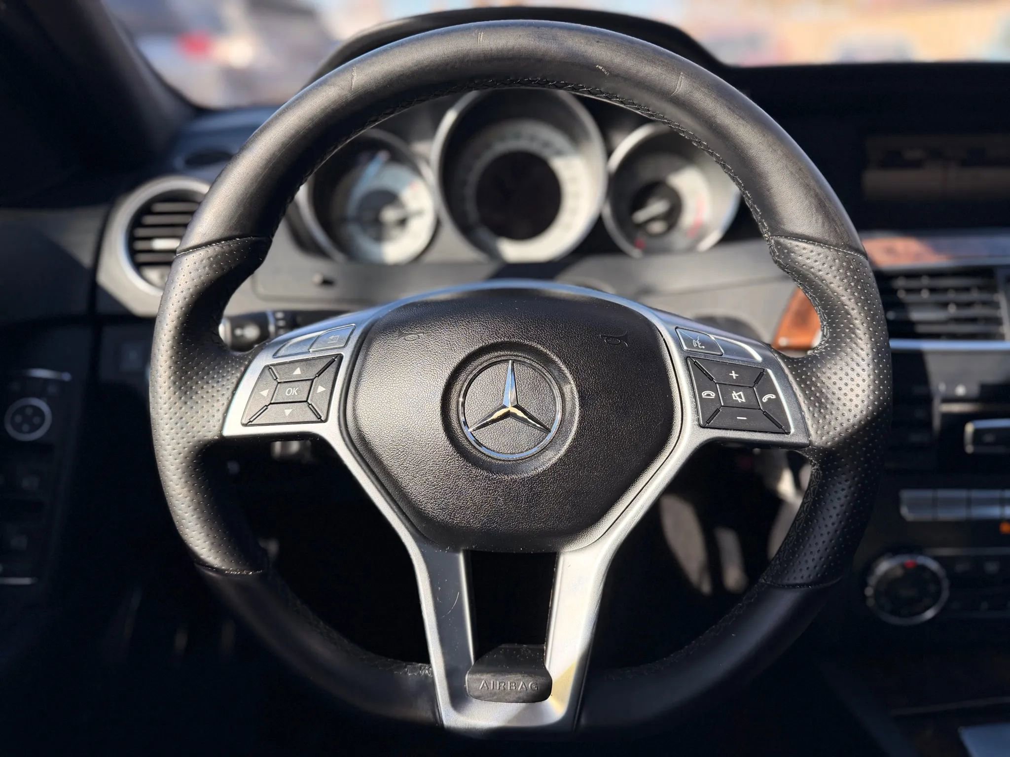 Used 2014 Mercedes-Benz C 300 4MATIC Sedan image 34