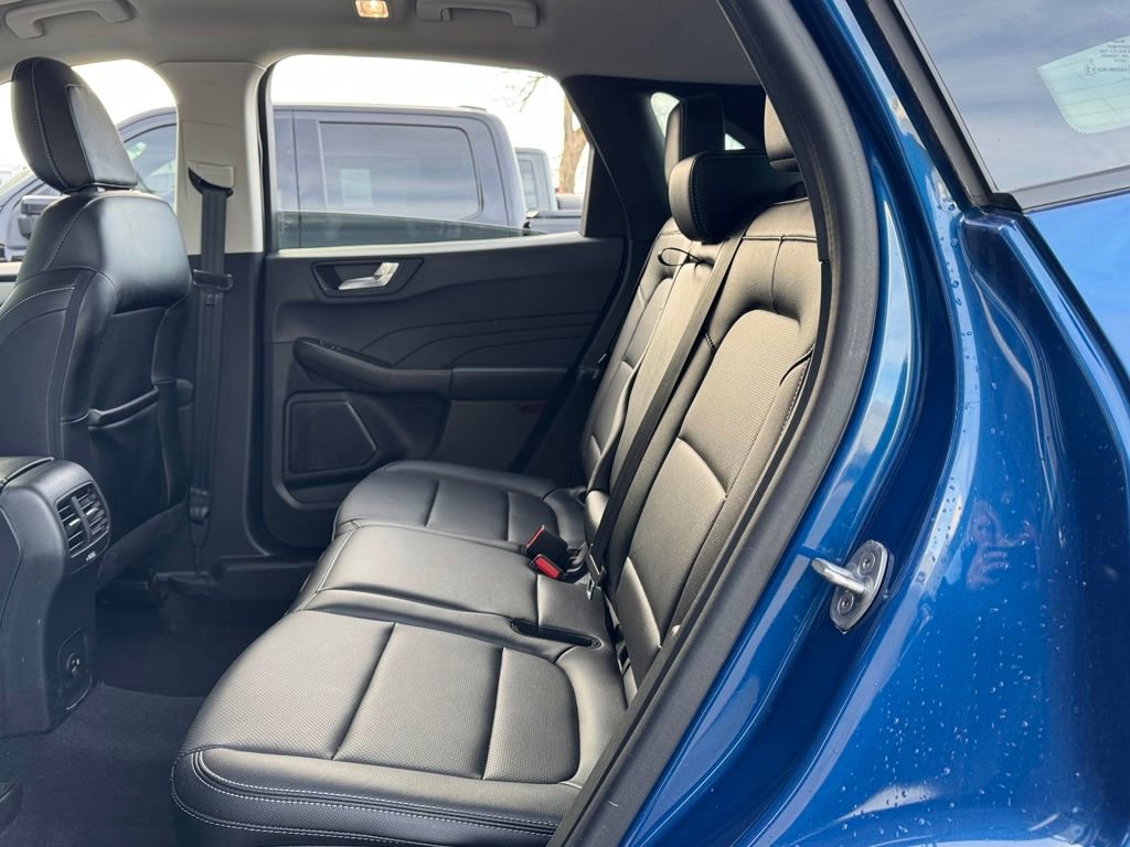 Used 2022 Ford Escape SEL image 25